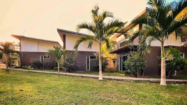 Nueva Villa Paraíso Four Villas