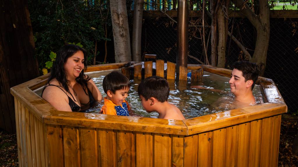 Turismo Jaos Cabañas Tinas y Quincho