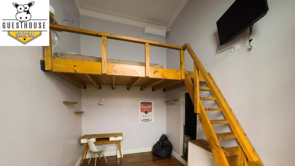 Sabatico Travelers Hostel & Guesthouse